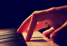 手机最好用的股票软件:股票软件买卖-全球市场:欧美股市收跌 纳指跌近1% 国际金价续创历史新高